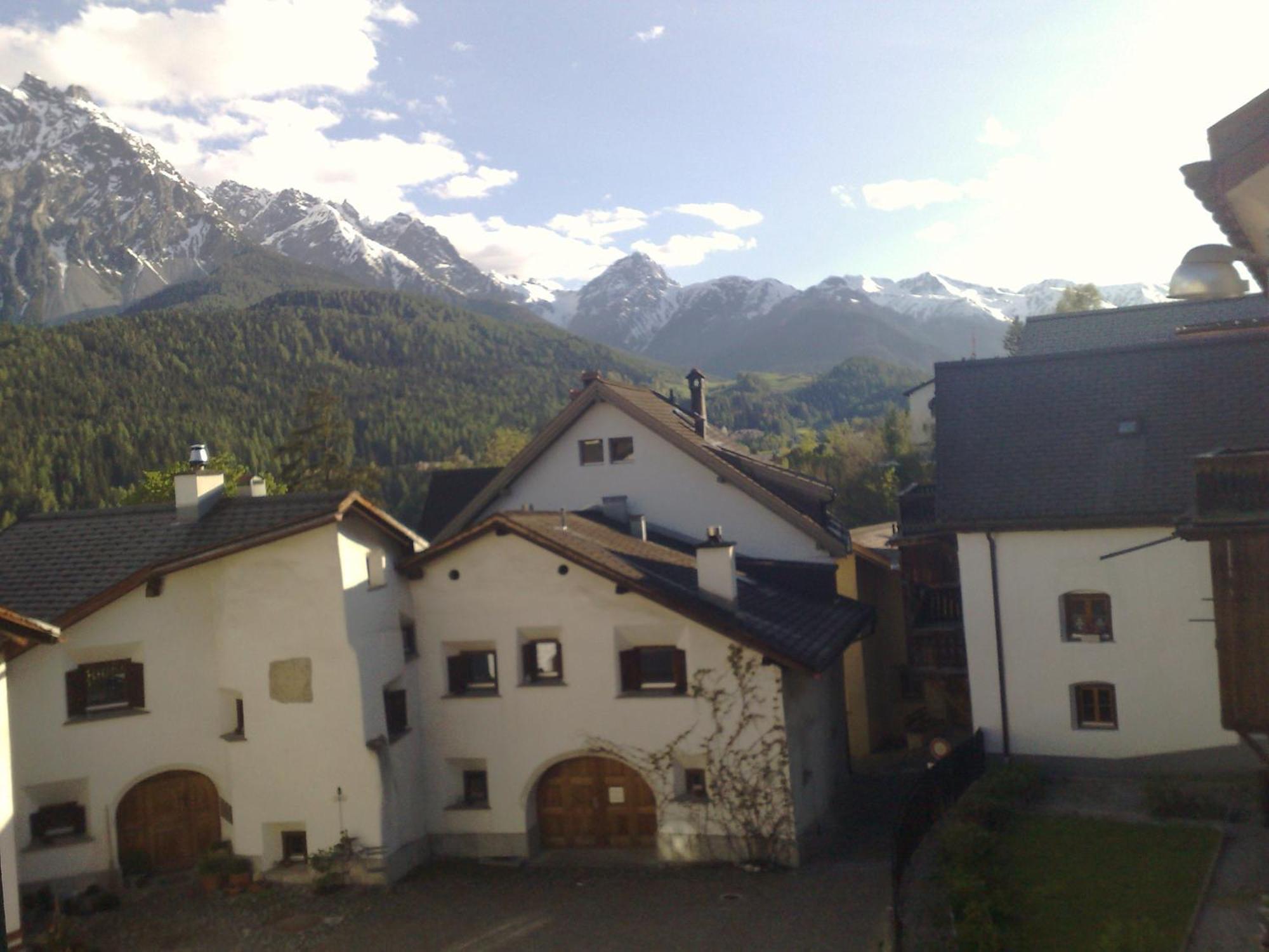 B&B Hotel & Appartements Chasa Valar Scuol Exterior photo